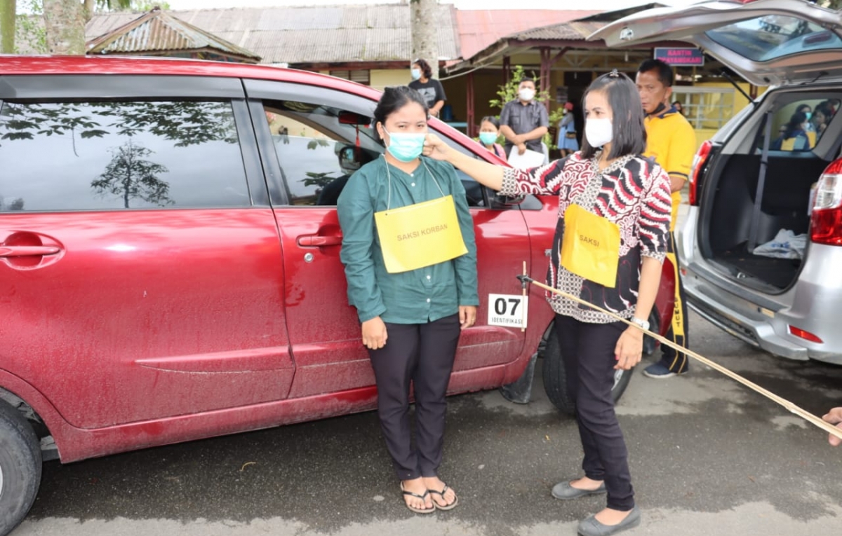 Satreskrim Polres Dairi Gelar Pra Rekonstruksi Kasus Penganiayaan oleh Samsiah Solin