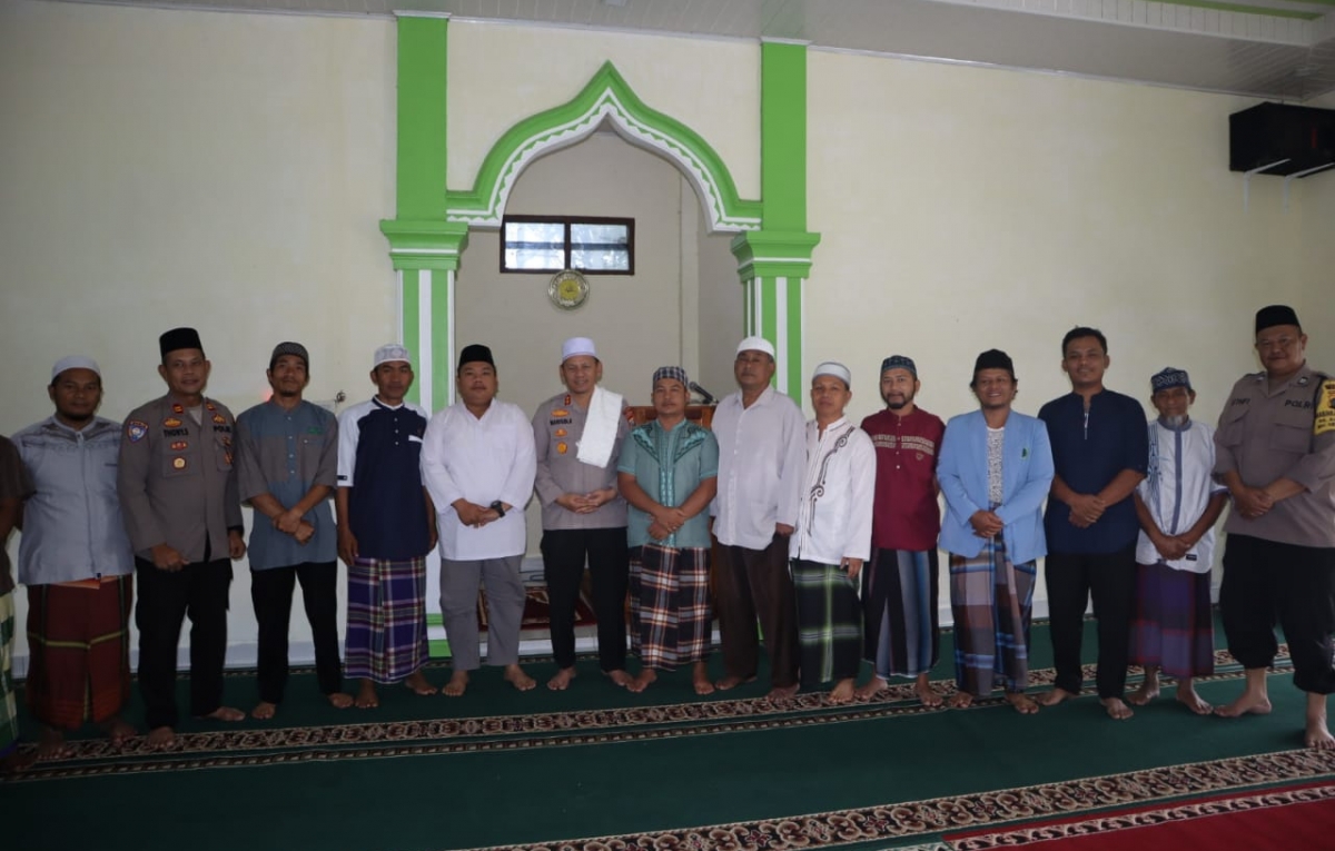 Jemaah Mesjid Abdul Manaf Sampaikan Keluhan ke Kapolres Dairi